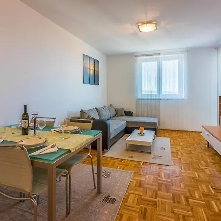 Ruzica Apartment